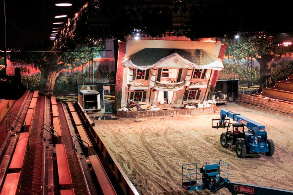 Dolly Parton’s Dixie Stampede to unveil new look in 2015